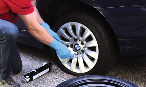 Emergency tyre burst service