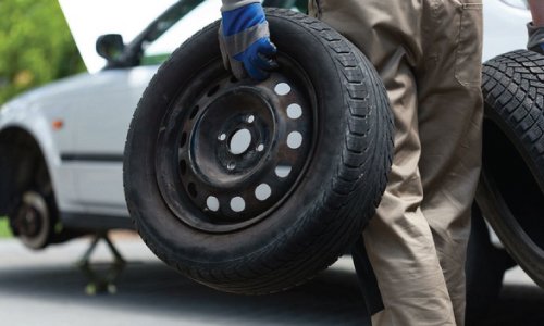 Mobile tyre replacement